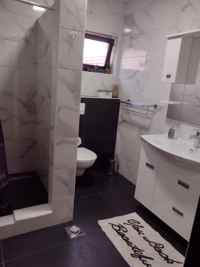 Apartment Petra I Nikola Selište Drežničko Eksteriør bilde