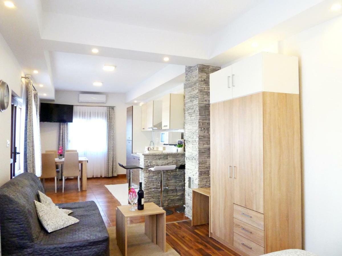 Apartment Petra I Nikola Selište Drežničko Eksteriør bilde
