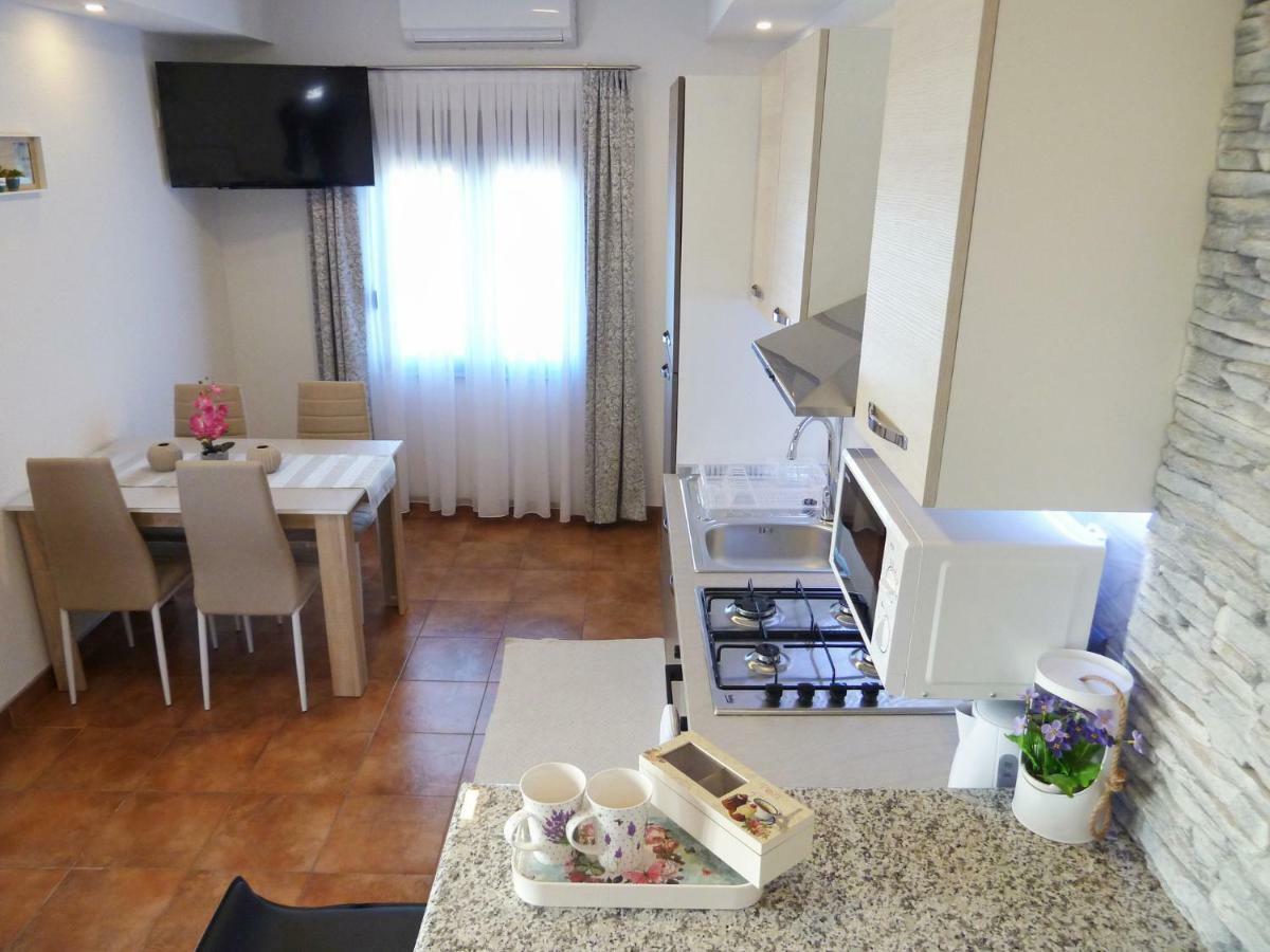 Apartment Petra I Nikola Selište Drežničko Eksteriør bilde