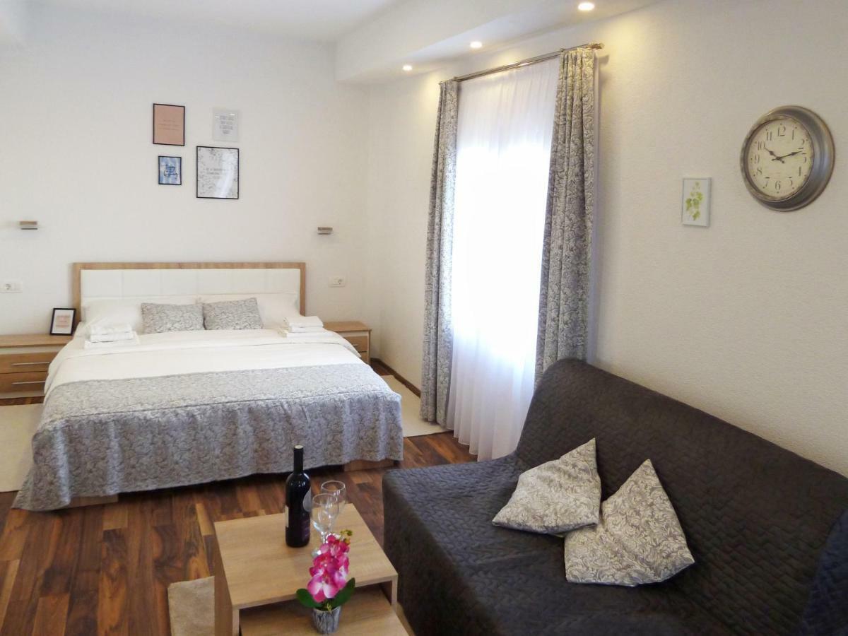 Apartment Petra I Nikola Selište Drežničko Eksteriør bilde