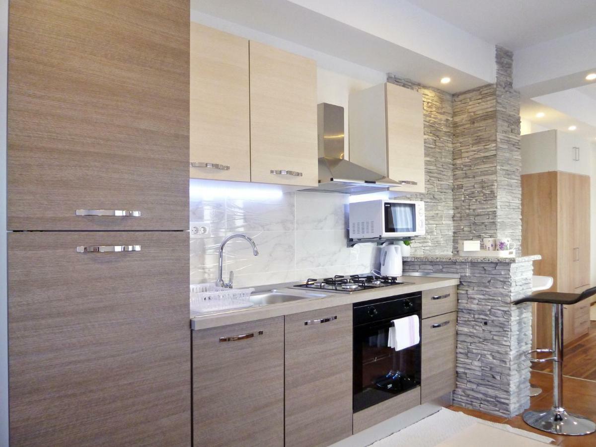 Apartment Petra I Nikola Selište Drežničko Eksteriør bilde